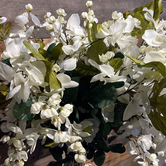 Giant White Wisteria Bush Floral Arrangement - Picture 3 of 5